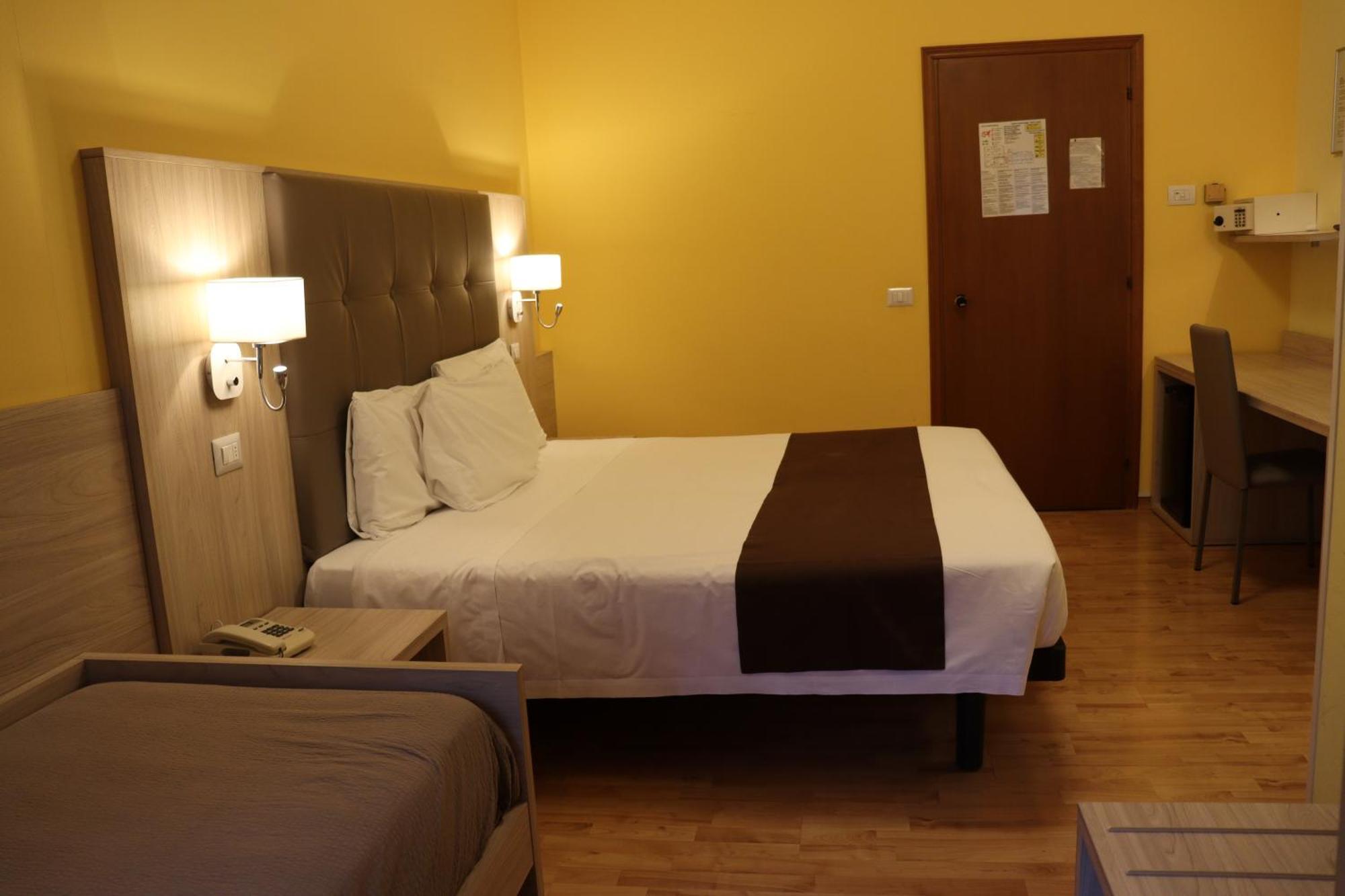 Hotel Montereale Pordenone Esterno foto
