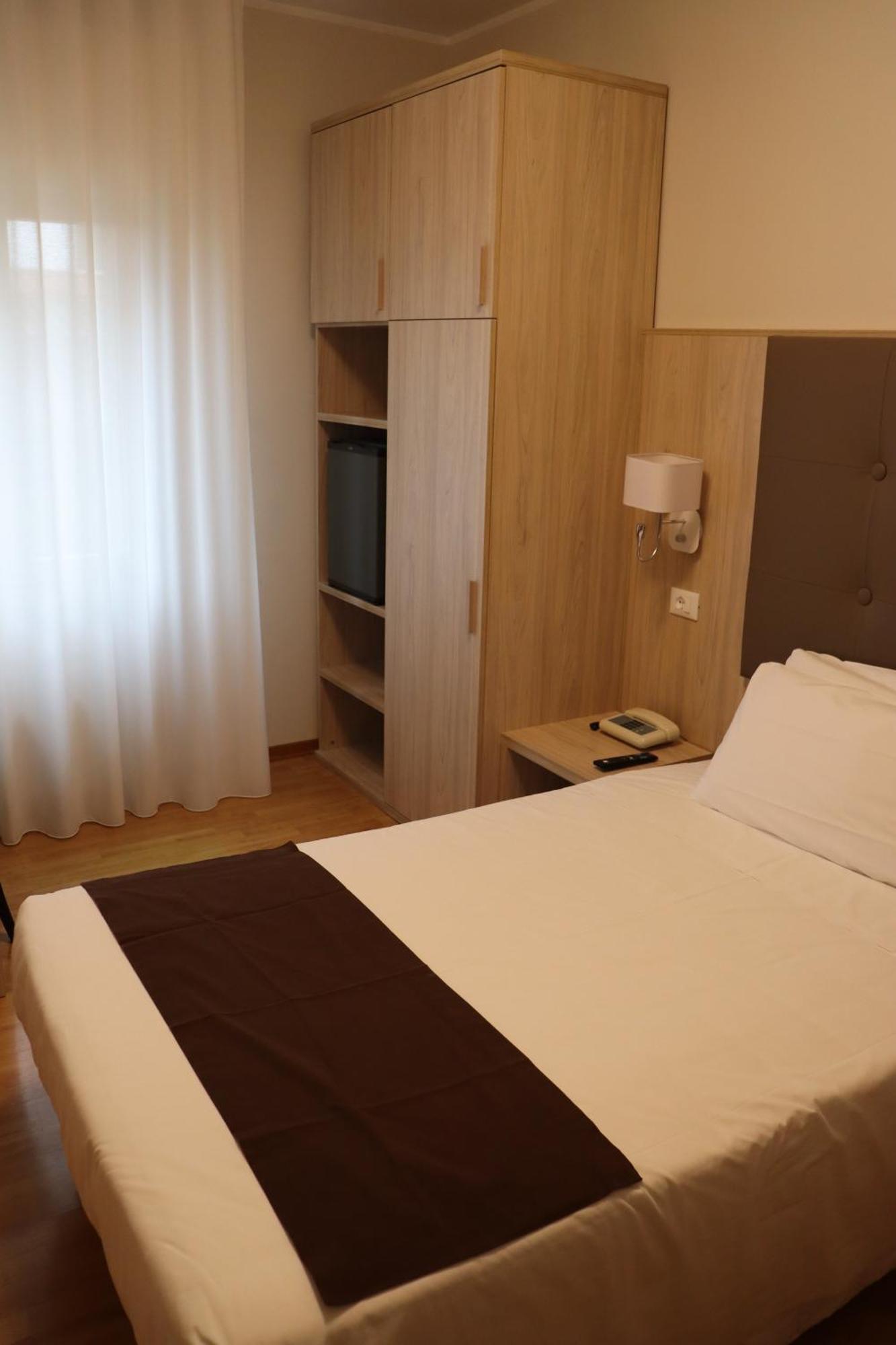 Hotel Montereale Pordenone Esterno foto