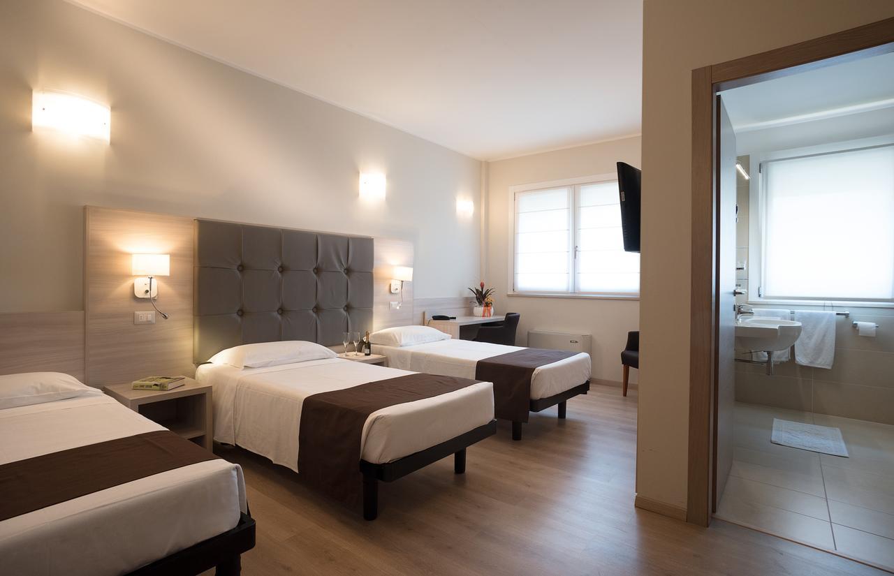 Hotel Montereale Pordenone Esterno foto