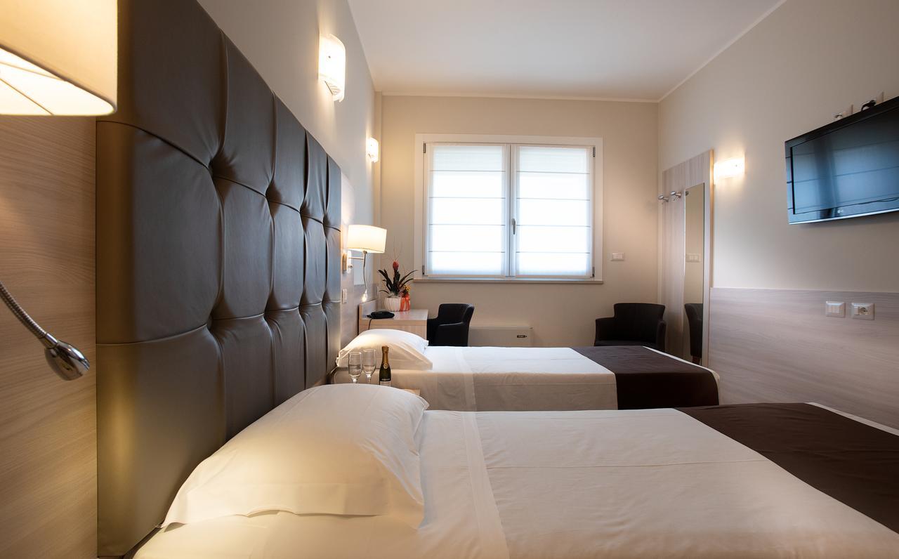 Hotel Montereale Pordenone Esterno foto