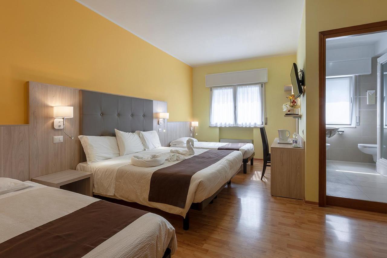 Hotel Montereale Pordenone Esterno foto