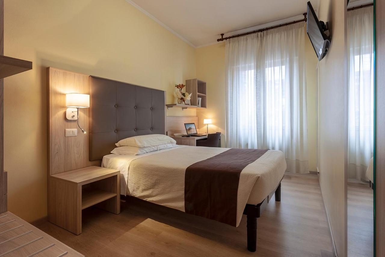 Hotel Montereale Pordenone Esterno foto